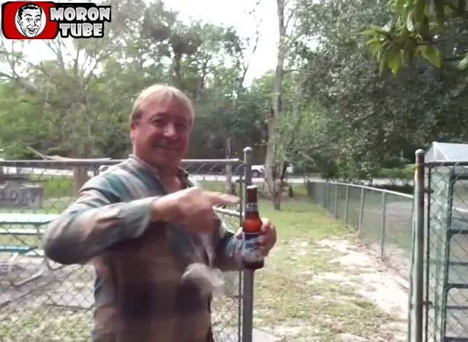 Video :WTF method for beer bottle opening